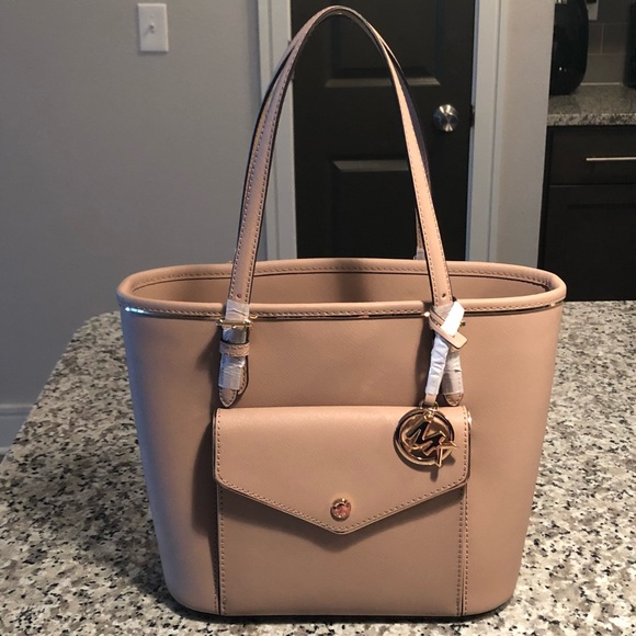Michael Kors Handbags - NWT MK Saffiano Frame MD PKT MF Tote Leather